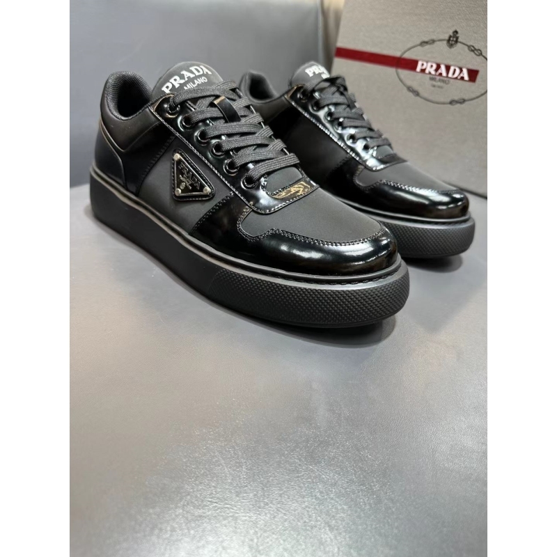 Pra*a casual shoes